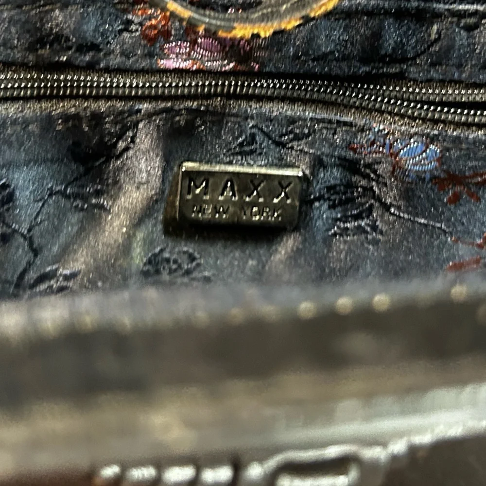 Maxx New York sleek stylish